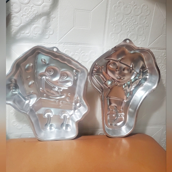 Vintage Dora  And spongebob  Metal Cake Pan Dessert Mold Nickelodeon - Picture 1 of 4